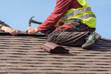 How to Install Rolled Roofing